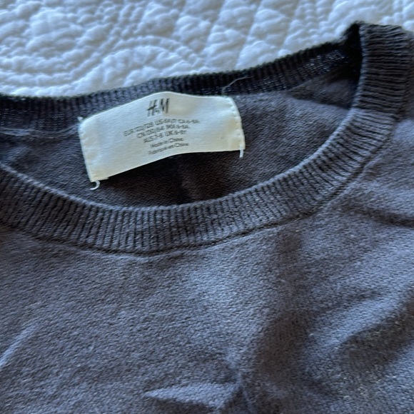 H&M girls sweater size 6-8 yr girls bunny sequin fuzzy - Picture 3 of 4